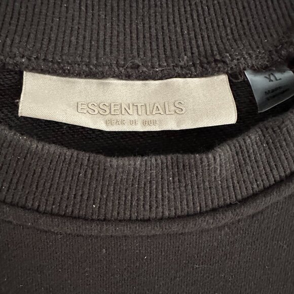 1977 Sweatshirt - Essentials - Picture 4 of 8